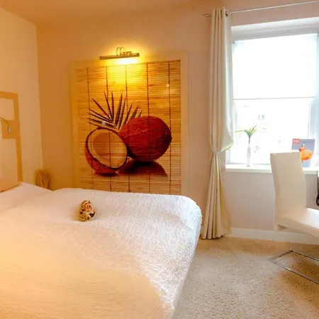 فندق Roehrsdorfer Hof 3*