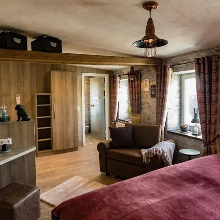 فندق Roehrsdorfer Hof 3*