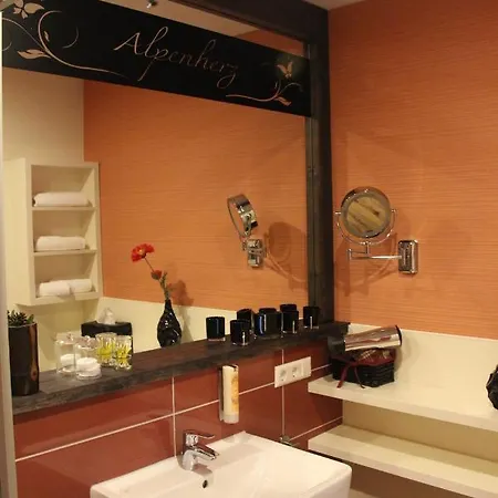 فندق Roehrsdorfer Hof 3*
