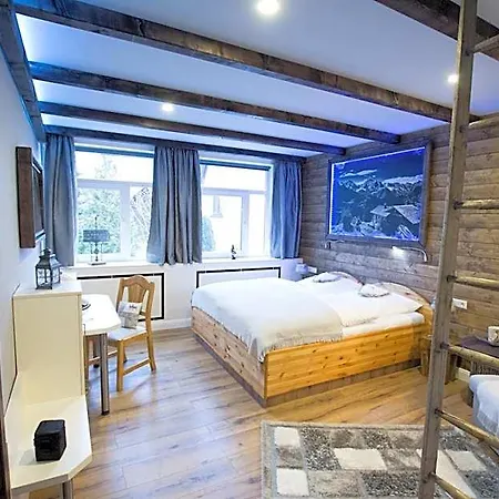 فندق Roehrsdorfer Hof 3*