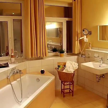 Roehrsdorfer Hof فندق 3*