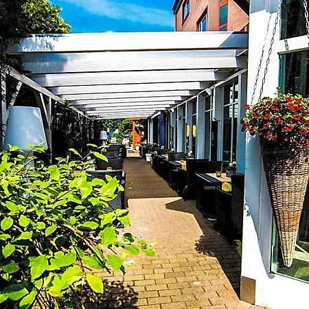 فندق Roehrsdorfer Hof 3*