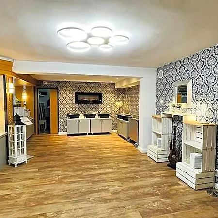 فندق Roehrsdorfer Hof 3*